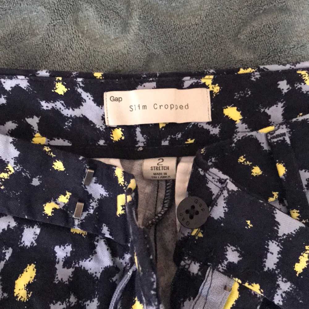 Gap slim cropped Animal print pants